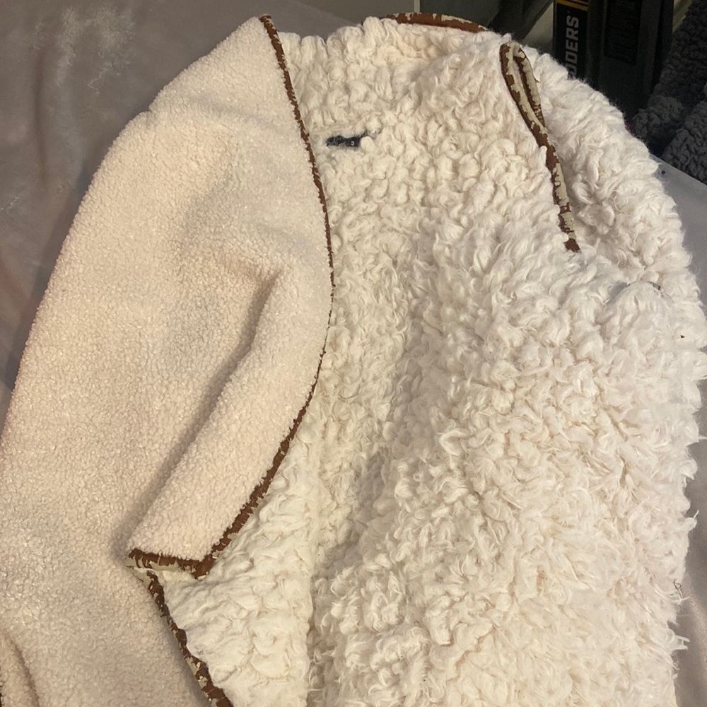 reverseable vest with pockets